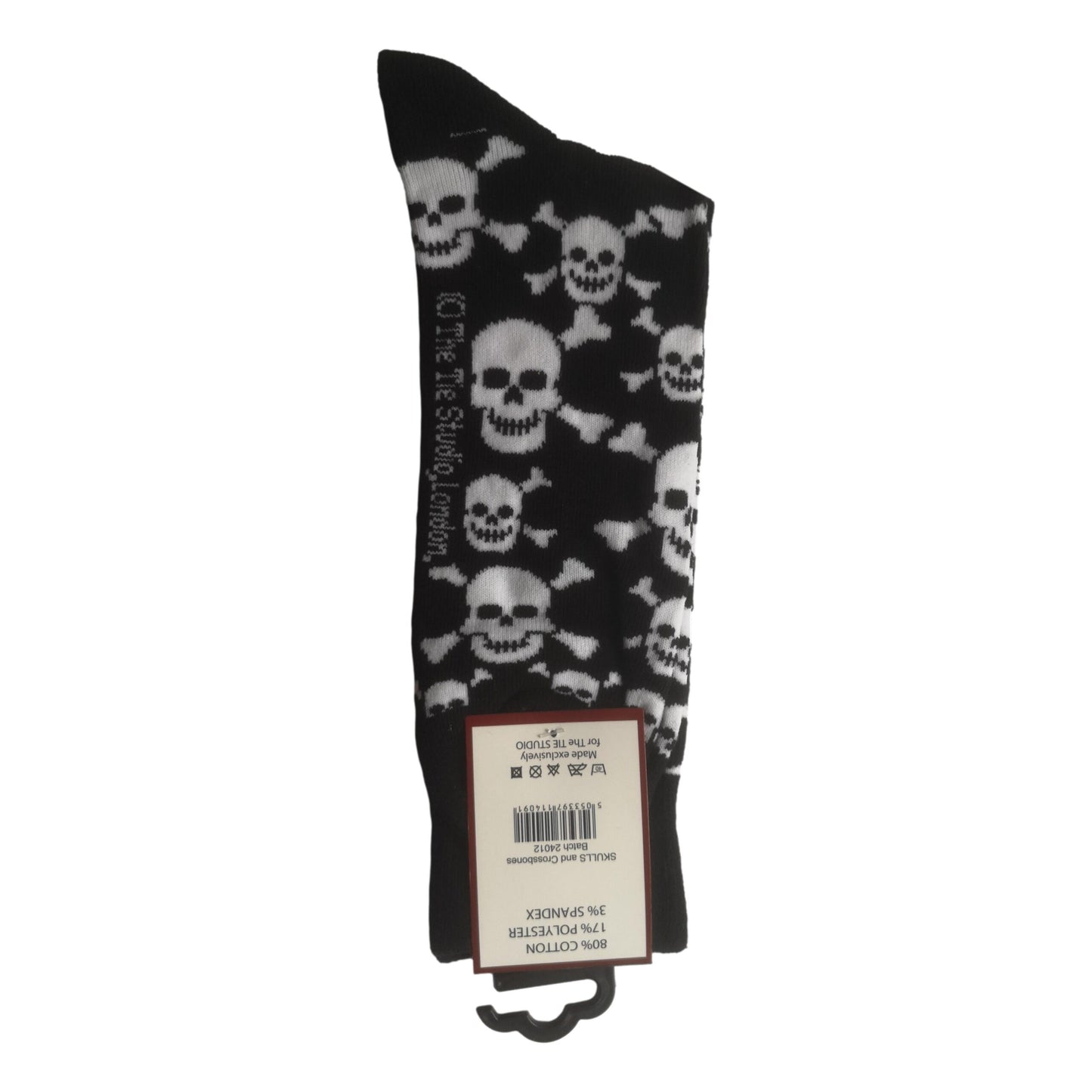 Skull and Crossbones Black Unisex Novelty Ankle Socks Adult Size 6-11 image 1