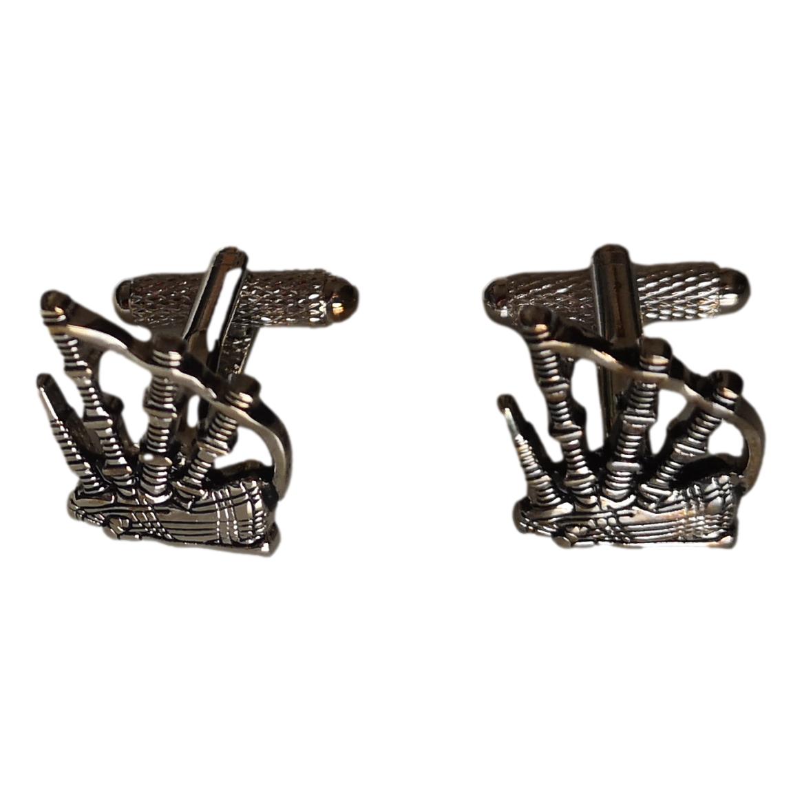 Bagpipes rhodium-plated torpedo cufflinks in padded gift box image 0