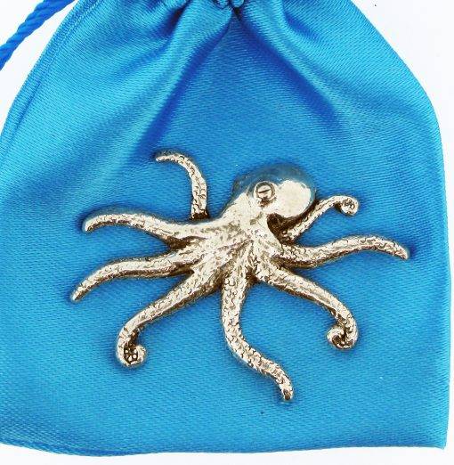 Octopus polished pewter metal lapel pin badge image 2
