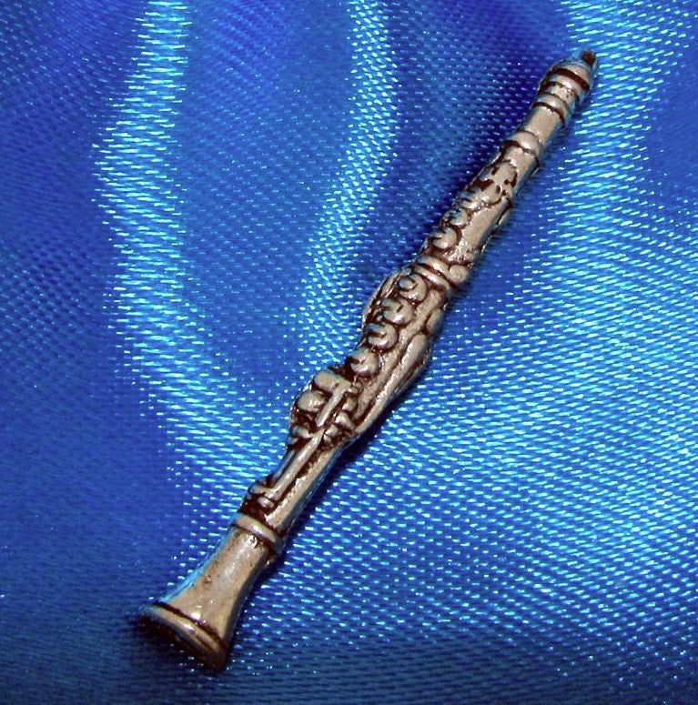 Clarinet Jazz Musician polished pewter metal lapel pin image 2