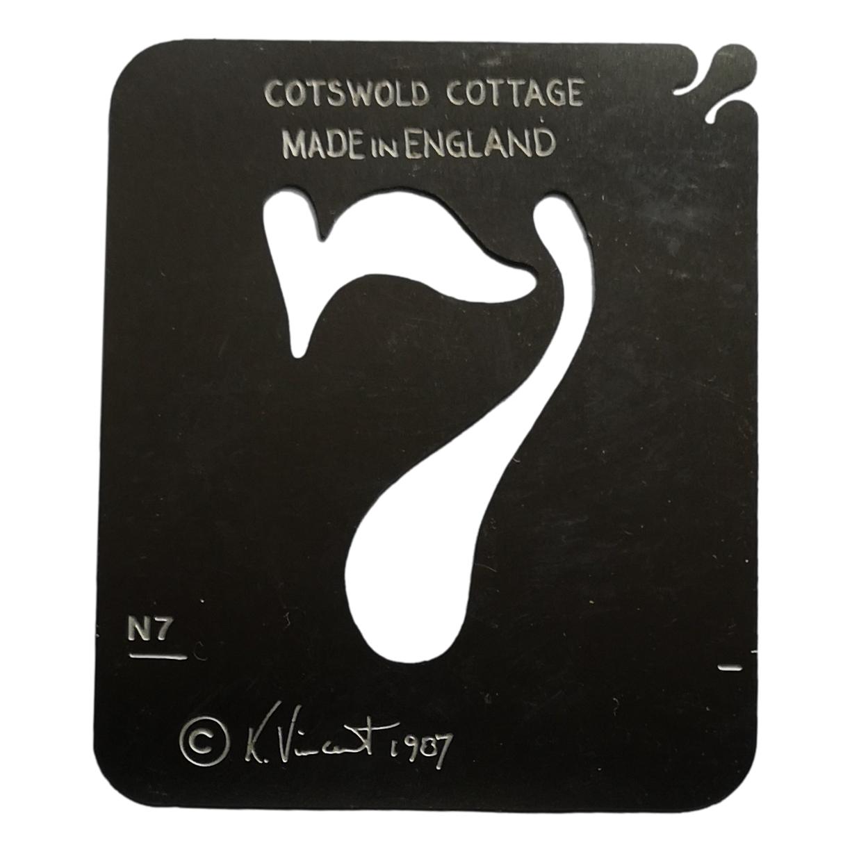 Stainless steel N7 Number Seven cake decorating / card making stencil image 0